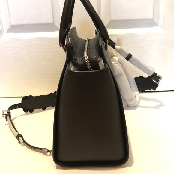 MICHAEL KORS🌺SELMA w/ Studded 3D Flower Strap - Picture 4 of 6